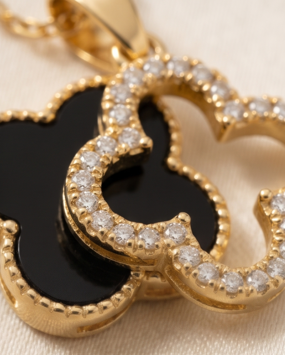 Gold Cliver Black Necklace #10